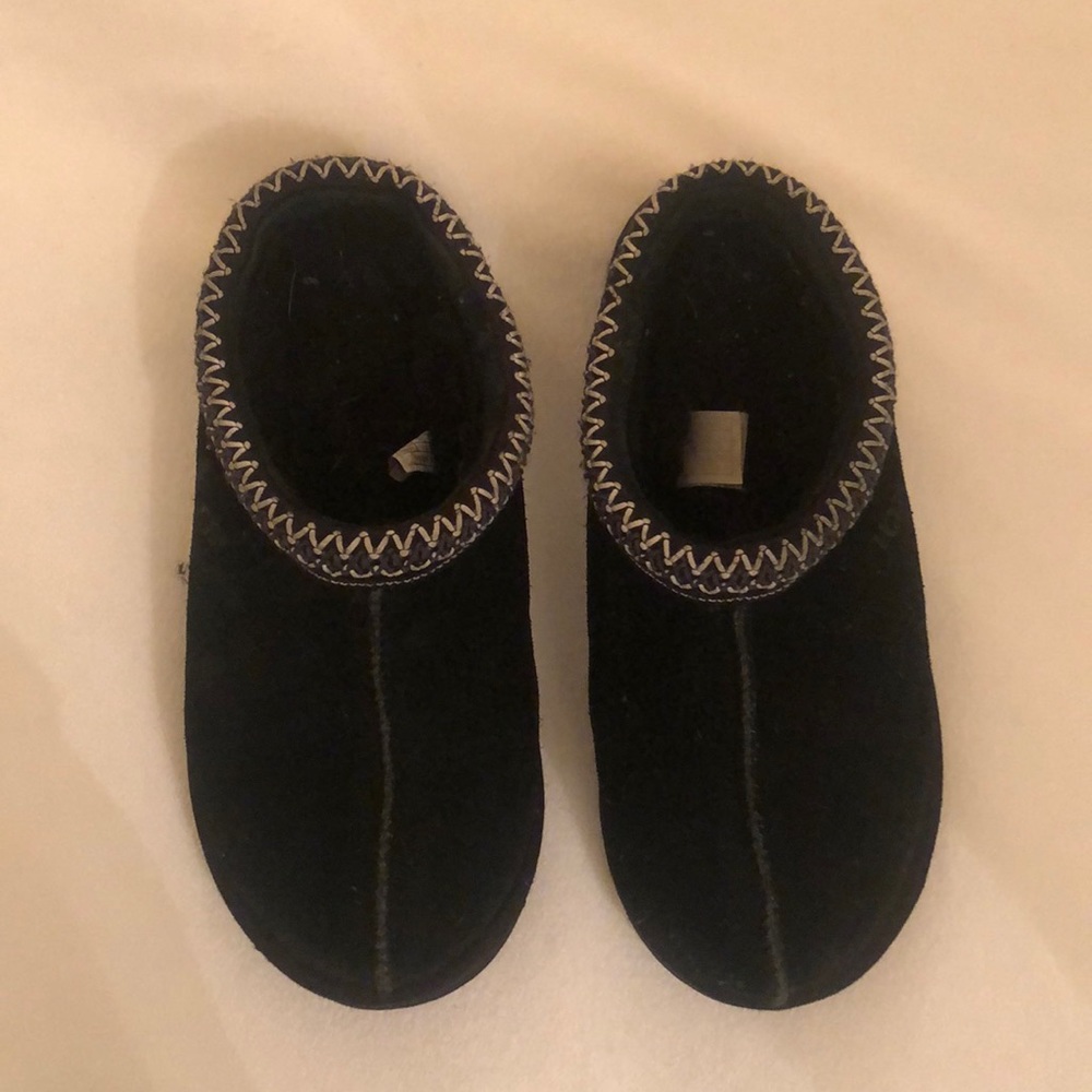 Black uggs